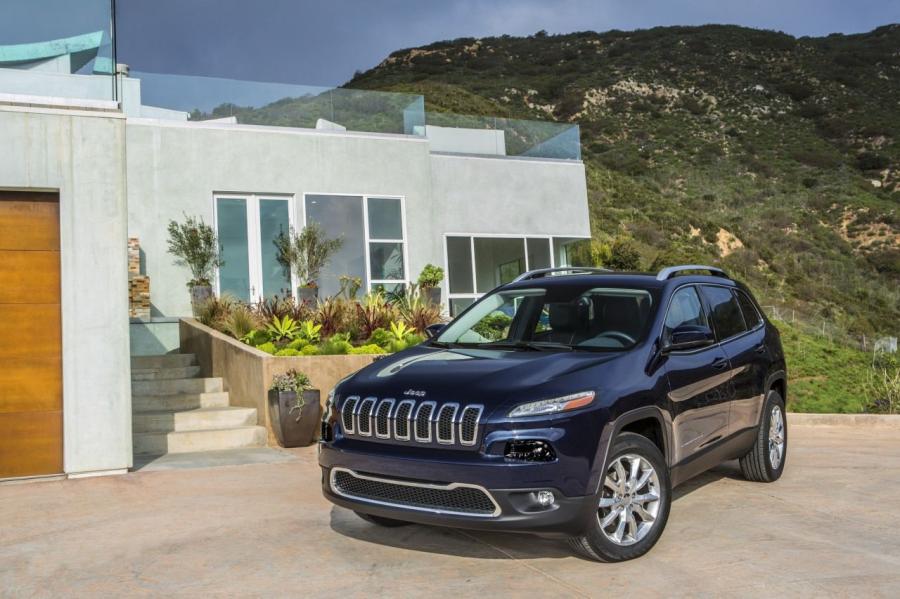  Jeep Cherokee Limited 2014 года  (фото 18 из 29)
